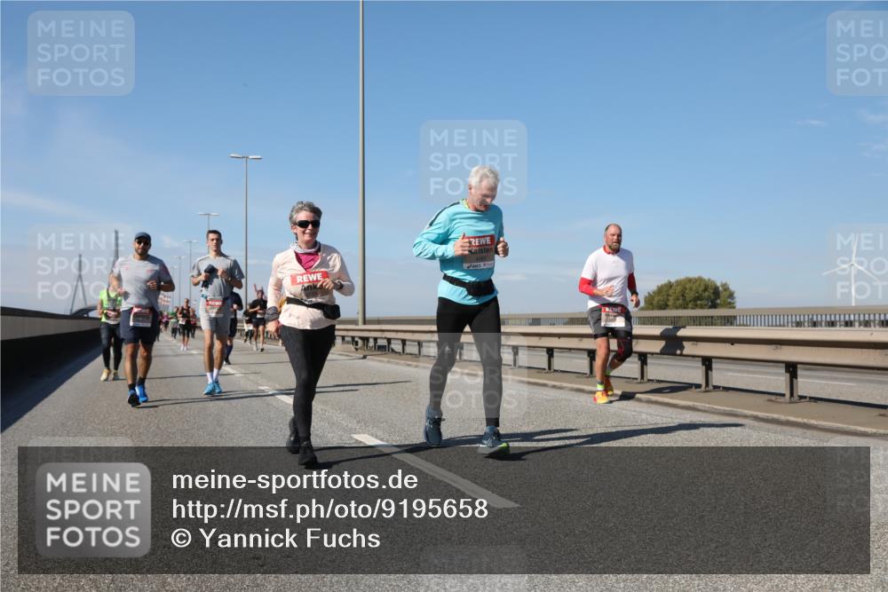 03.10.2025 - Köhlbrandbrückenlauf Yannick Fuchs http://msf.ph/oto/9195658 03.10.2025 12:00:29 Position 3  meine-sportfotos.de