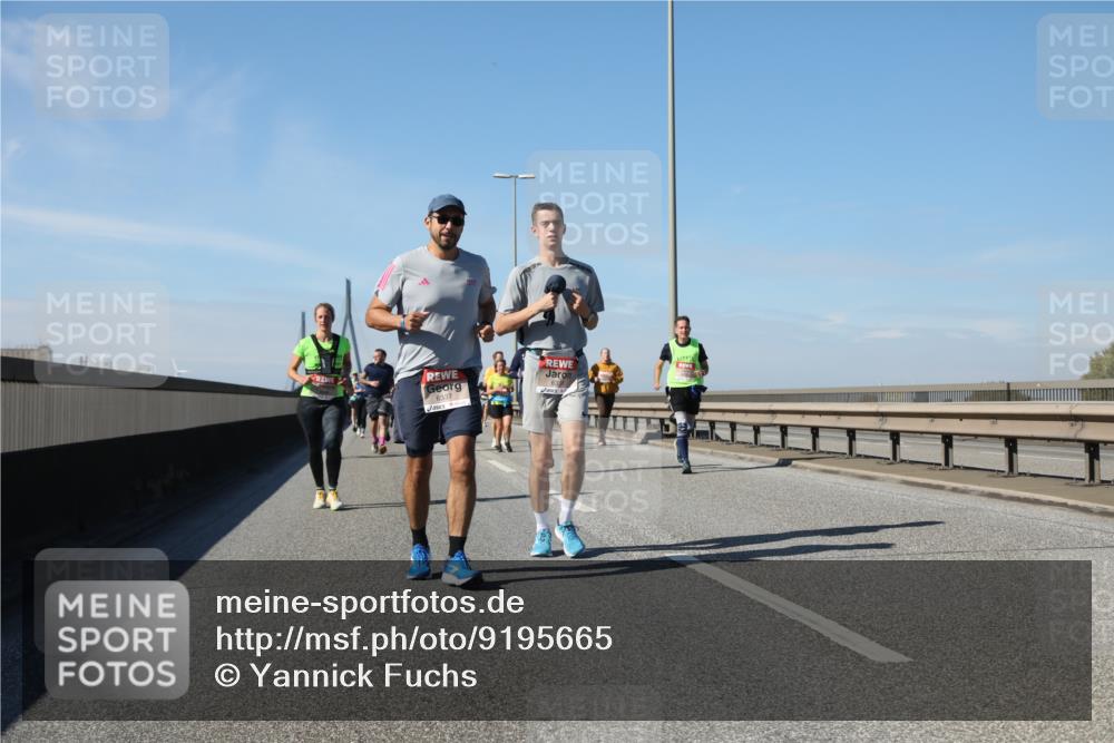 03.10.2025 - Köhlbrandbrückenlauf Yannick Fuchs http://msf.ph/oto/9195665 03.10.2025 12:00:30 Position 3 6337 meine-sportfotos.de