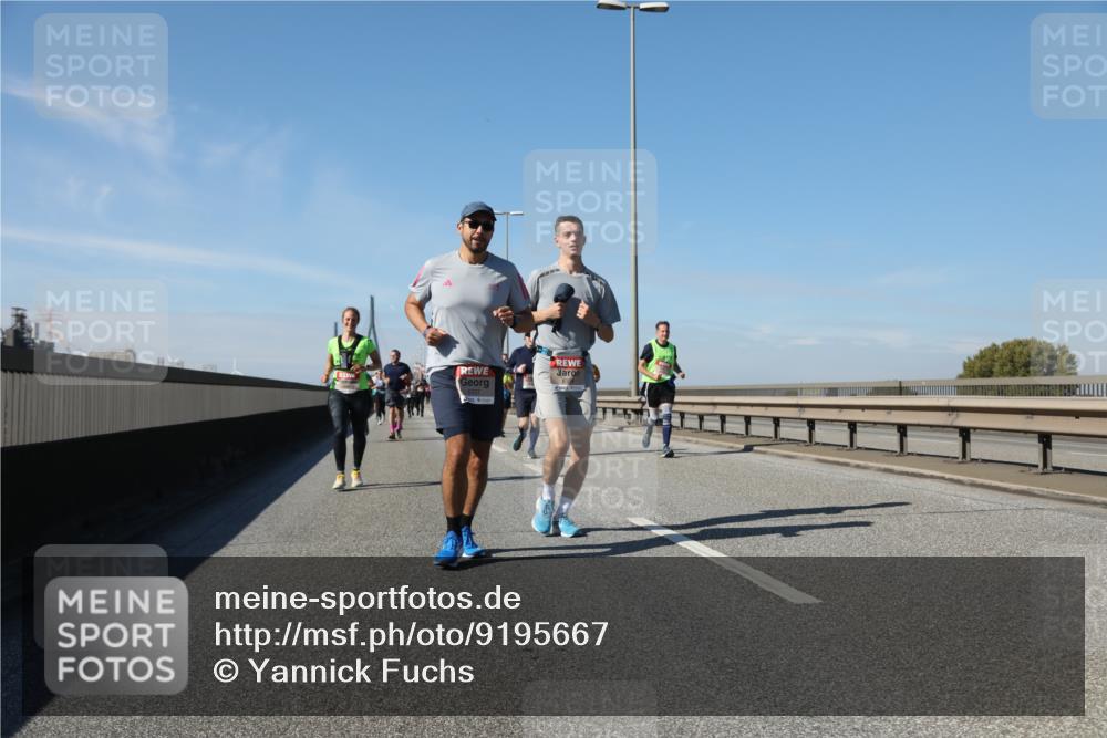 03.10.2025 - Köhlbrandbrückenlauf Yannick Fuchs http://msf.ph/oto/9195667 03.10.2025 12:00:31 Position 3  meine-sportfotos.de