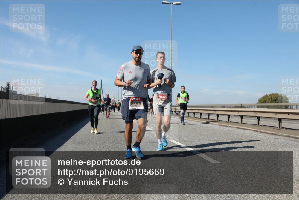 03.10.2025 - Köhlbrandbrückenlauf Yannick Fuchs http://msf.ph/oto/9195669 03.10.2025 12:00:31 Position 3 6337 meine-sportfotos.de