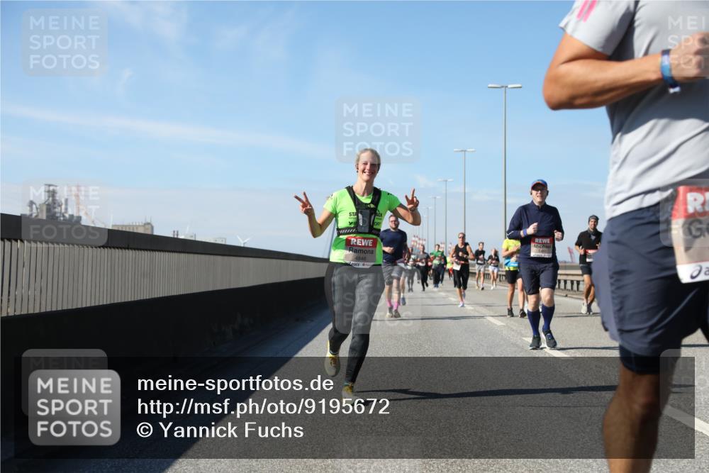 03.10.2025 - Köhlbrandbrückenlauf Yannick Fuchs http://msf.ph/oto/9195672 03.10.2025 12:00:32 Position 3 4846 meine-sportfotos.de