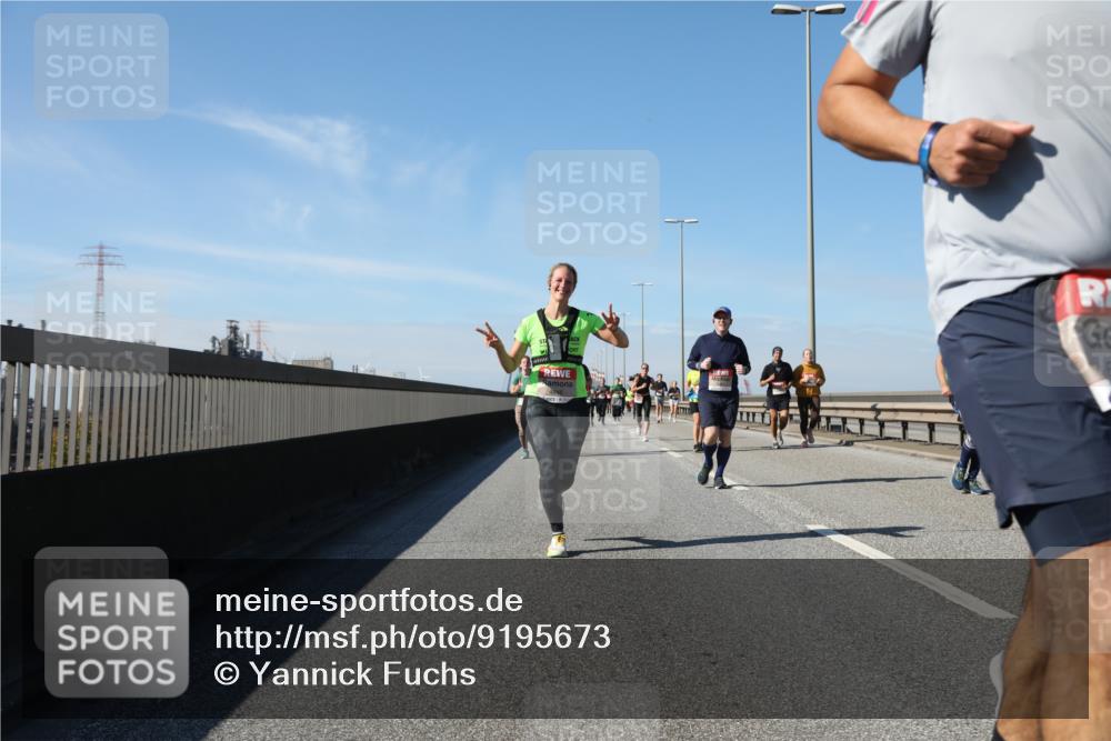 03.10.2025 - Köhlbrandbrückenlauf Yannick Fuchs http://msf.ph/oto/9195673 03.10.2025 12:00:32 Position 3  meine-sportfotos.de