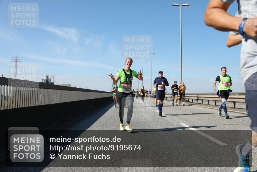 03.10.2025 - Köhlbrandbrückenlauf Yannick Fuchs http://msf.ph/oto/9195674 03.10.2025 12:00:32 Position 3  meine-sportfotos.de
