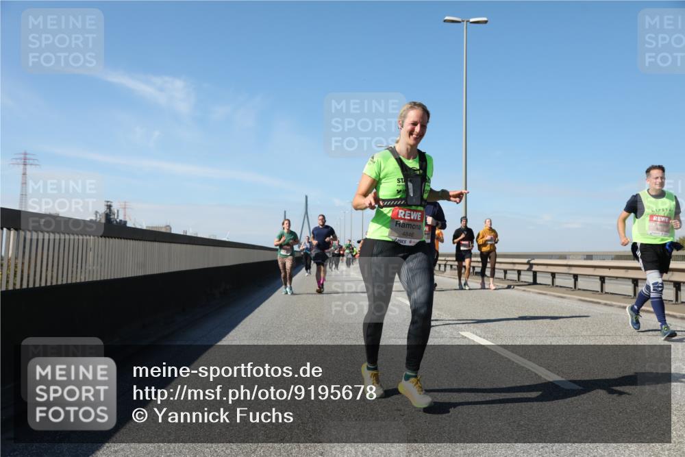 03.10.2025 - Köhlbrandbrückenlauf Yannick Fuchs http://msf.ph/oto/9195678 03.10.2025 12:00:33 Position 3 4846 meine-sportfotos.de