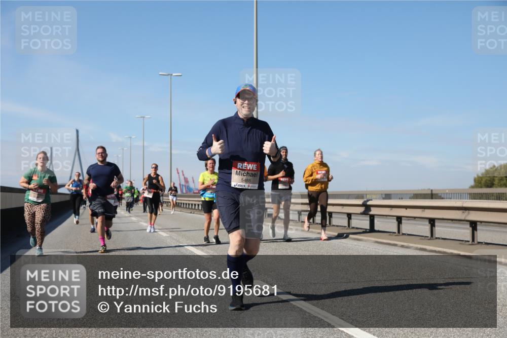 03.10.2025 - Köhlbrandbrückenlauf Yannick Fuchs http://msf.ph/oto/9195681 03.10.2025 12:00:34 Position 3 5488 meine-sportfotos.de