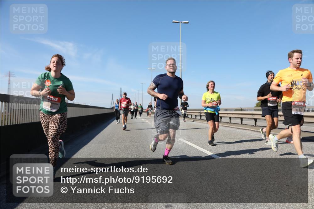03.10.2025 - Köhlbrandbrückenlauf Yannick Fuchs http://msf.ph/oto/9195692 03.10.2025 12:00:37 Position 3 671, 08 meine-sportfotos.de