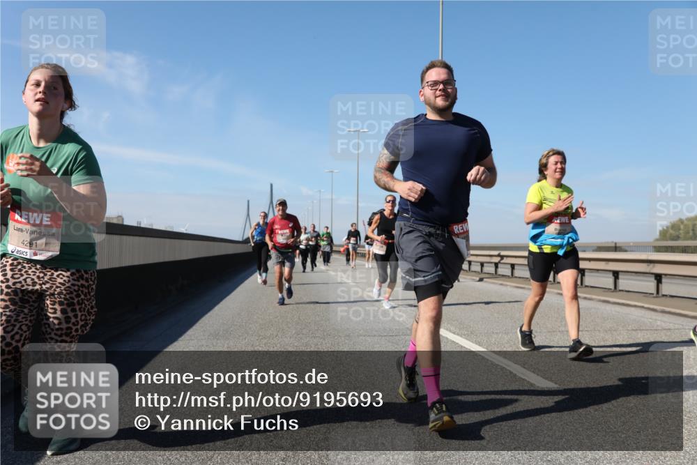 03.10.2025 - Köhlbrandbrückenlauf Yannick Fuchs http://msf.ph/oto/9195693 03.10.2025 12:00:37 Position 3 4291 meine-sportfotos.de