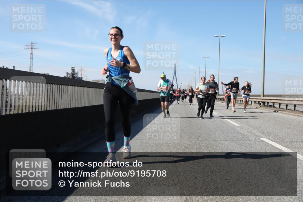 03.10.2025 - Köhlbrandbrückenlauf Yannick Fuchs http://msf.ph/oto/9195708 03.10.2025 12:00:41 Position 3  meine-sportfotos.de