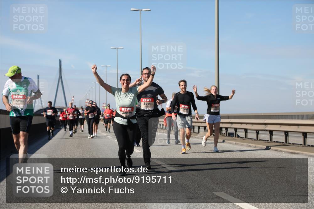 03.10.2025 - Köhlbrandbrückenlauf Yannick Fuchs http://msf.ph/oto/9195711 03.10.2025 12:00:42 Position 3 5076, 5920, 591 meine-sportfotos.de