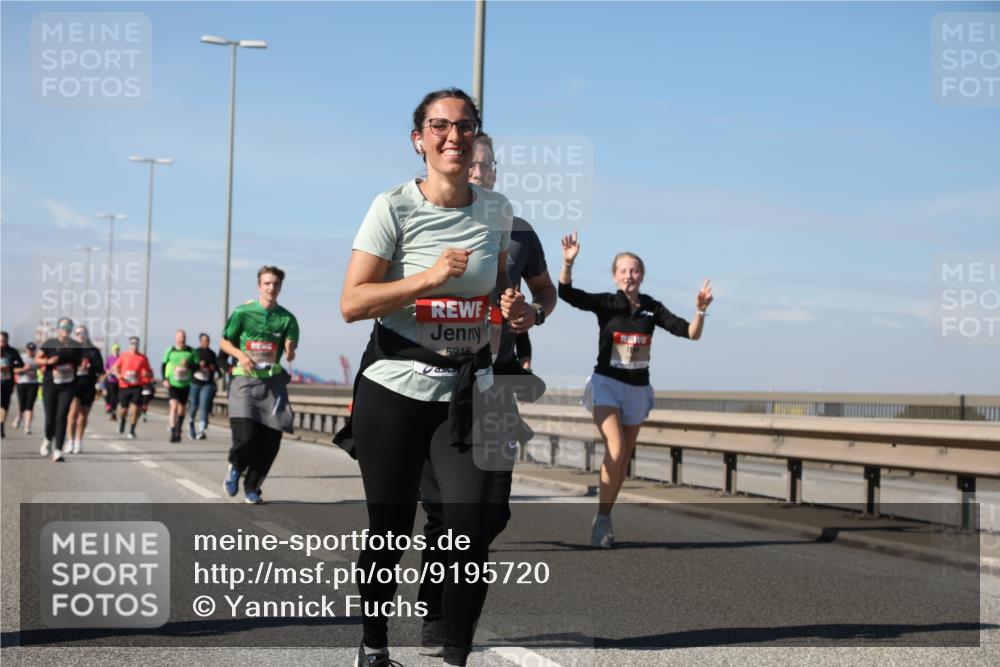 03.10.2025 - Köhlbrandbrückenlauf Yannick Fuchs http://msf.ph/oto/9195720 03.10.2025 12:00:43 Position 3 5918 meine-sportfotos.de