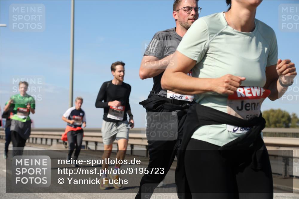 03.10.2025 - Köhlbrandbrückenlauf Yannick Fuchs http://msf.ph/oto/9195723 03.10.2025 12:00:44 Position 3 5010 meine-sportfotos.de