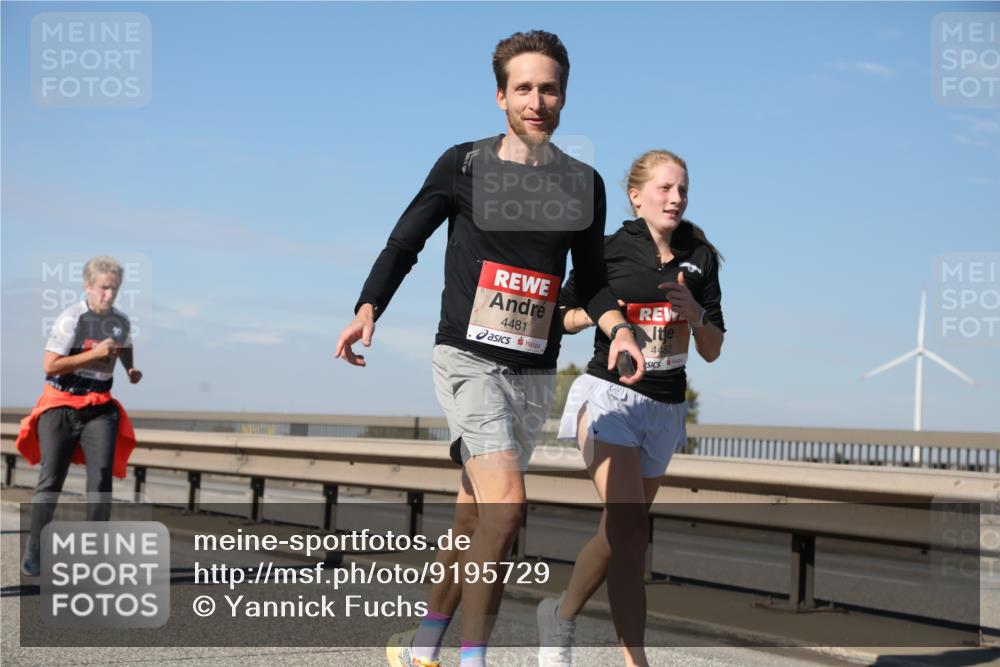 03.10.2025 - Köhlbrandbrückenlauf Yannick Fuchs http://msf.ph/oto/9195729 03.10.2025 12:00:45 Position 3 4481, 4482 meine-sportfotos.de