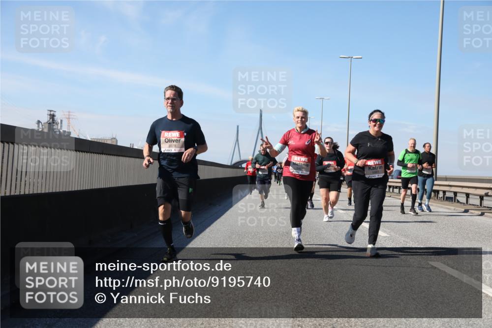 03.10.2025 - Köhlbrandbrückenlauf Yannick Fuchs http://msf.ph/oto/9195740 03.10.2025 12:00:49 Position 3 5578 meine-sportfotos.de