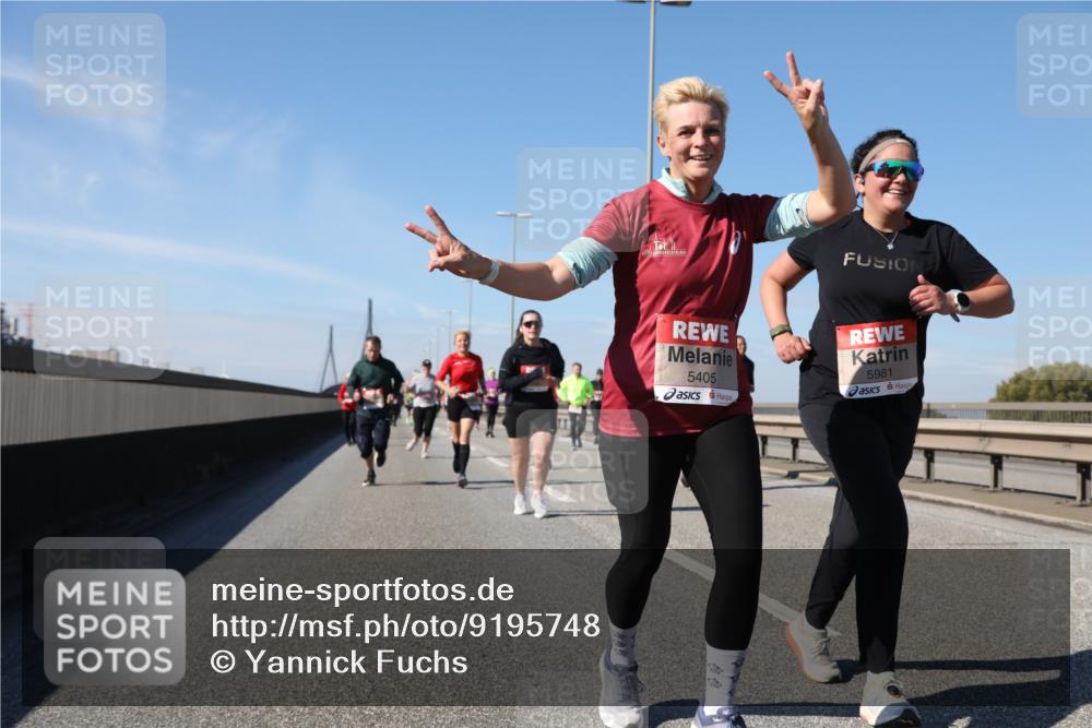 03.10.2025 - Köhlbrandbrückenlauf Yannick Fuchs http://msf.ph/oto/9195748 03.10.2025 12:00:51 Position 3 5405, 5981 meine-sportfotos.de