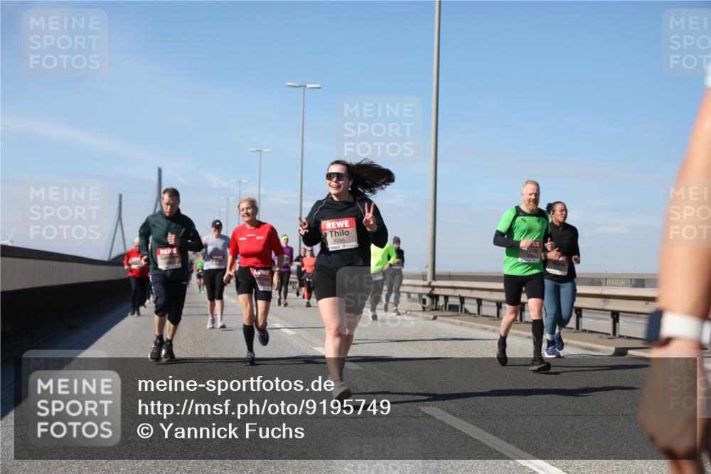 03.10.2025 - Köhlbrandbrückenlauf Yannick Fuchs http://msf.ph/oto/9195749 03.10.2025 12:00:51 Position 3 4285 meine-sportfotos.de
