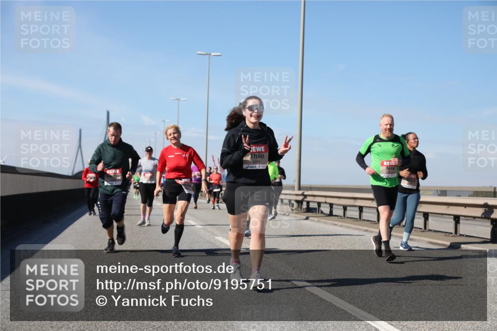 03.10.2025 - Köhlbrandbrückenlauf Yannick Fuchs http://msf.ph/oto/9195751 03.10.2025 12:00:51 Position 3 4285 meine-sportfotos.de