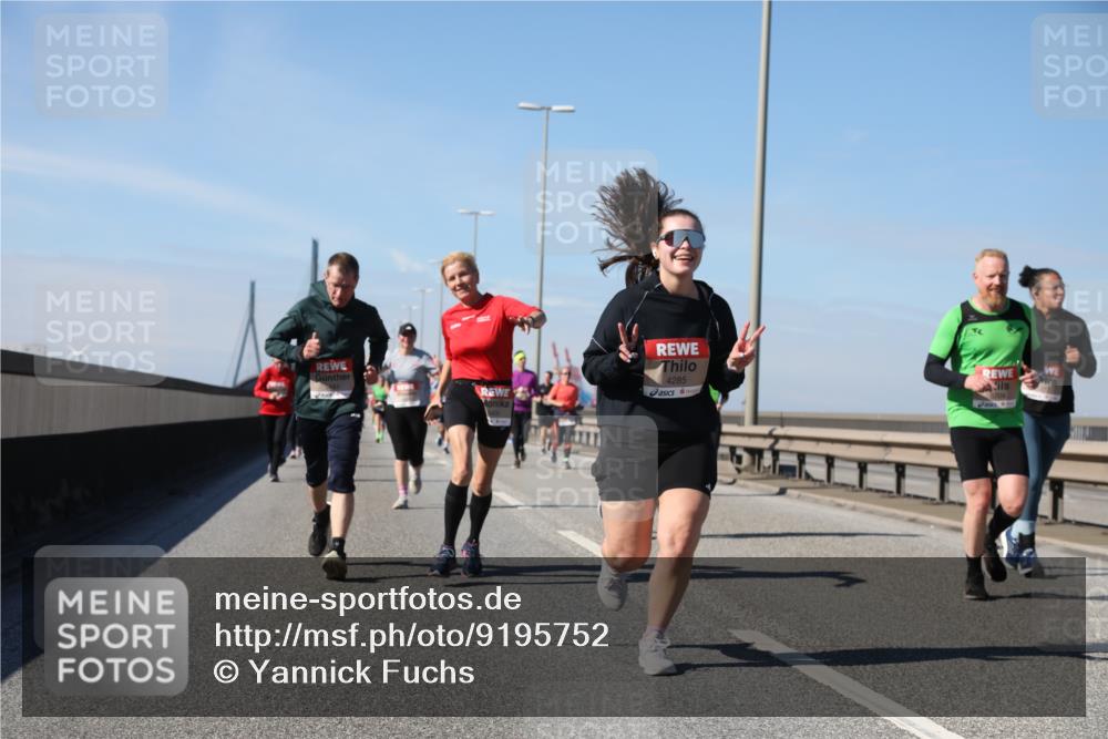 03.10.2025 - Köhlbrandbrückenlauf Yannick Fuchs http://msf.ph/oto/9195752 03.10.2025 12:00:52 Position 3 4285, 5704 meine-sportfotos.de