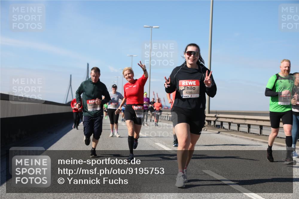 03.10.2025 - Köhlbrandbrückenlauf Yannick Fuchs http://msf.ph/oto/9195753 03.10.2025 12:00:52 Position 3 4285, 5704 meine-sportfotos.de