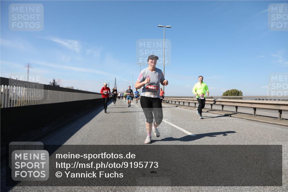 03.10.2025 - Köhlbrandbrückenlauf Yannick Fuchs http://msf.ph/oto/9195773 03.10.2025 12:00:56 Position 3 6300 meine-sportfotos.de