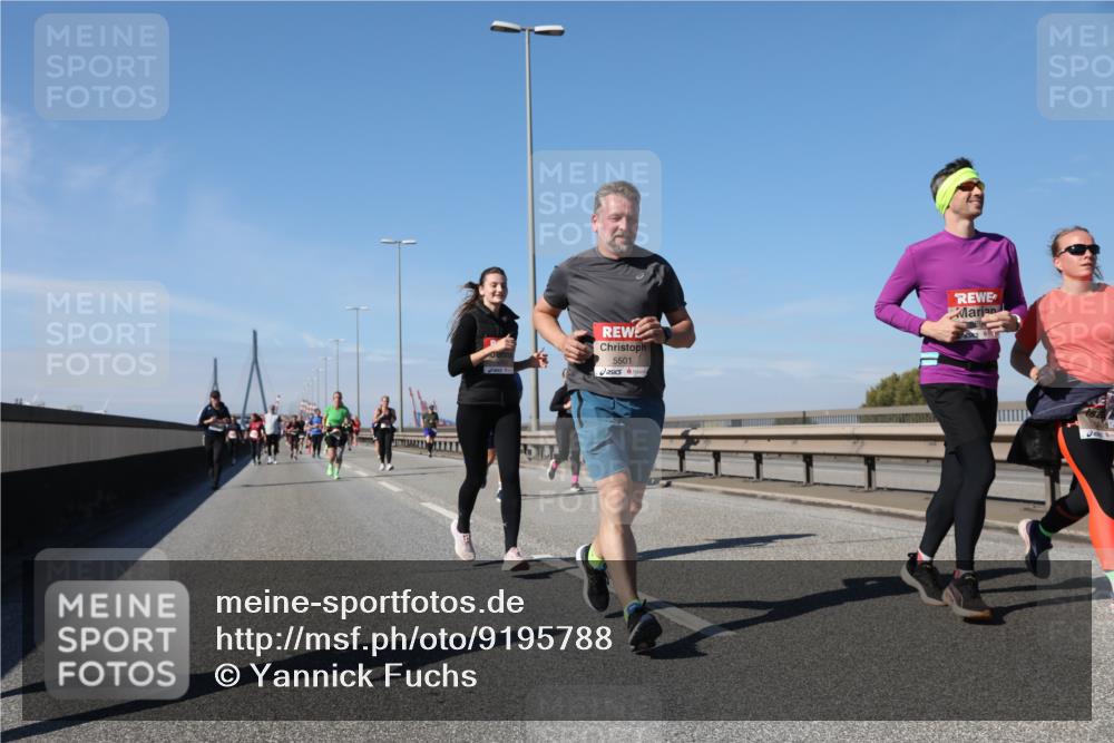 03.10.2025 - Köhlbrandbrückenlauf Yannick Fuchs http://msf.ph/oto/9195788 03.10.2025 12:01:00 Position 3 5501 meine-sportfotos.de