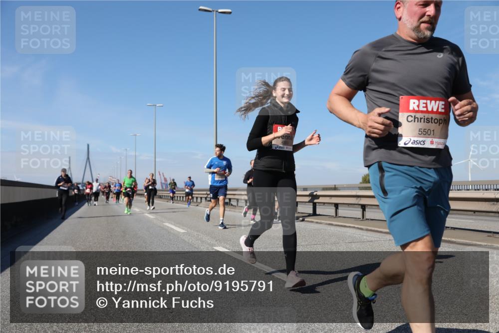 03.10.2025 - Köhlbrandbrückenlauf Yannick Fuchs http://msf.ph/oto/9195791 03.10.2025 12:01:01 Position 3 4350, 5501 meine-sportfotos.de