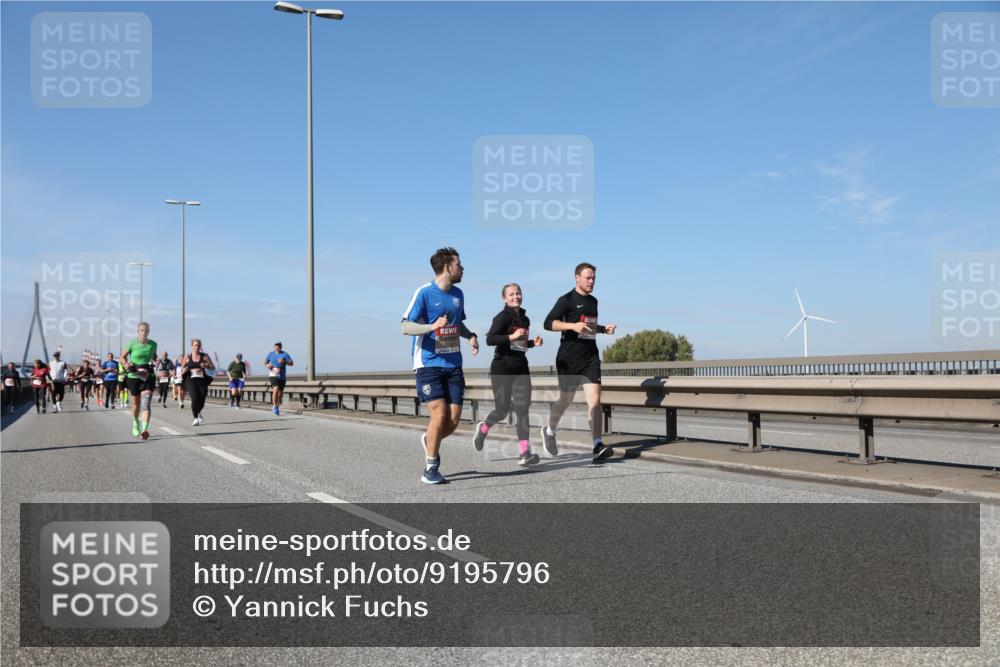 03.10.2025 - Köhlbrandbrückenlauf Yannick Fuchs http://msf.ph/oto/9195796 03.10.2025 12:01:02 Position 3  meine-sportfotos.de