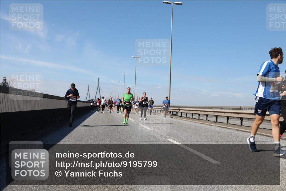 03.10.2025 - Köhlbrandbrückenlauf Yannick Fuchs http://msf.ph/oto/9195799 03.10.2025 12:01:03 Position 3  meine-sportfotos.de