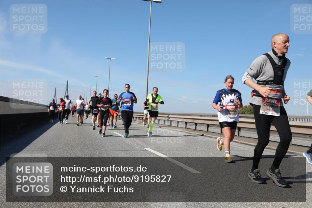 03.10.2025 - Köhlbrandbrückenlauf Yannick Fuchs http://msf.ph/oto/9195827 03.10.2025 12:01:12 Position 3 4994 meine-sportfotos.de