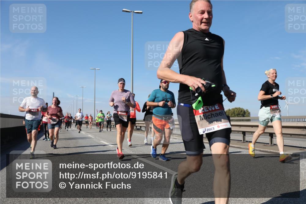 03.10.2025 - Köhlbrandbrückenlauf Yannick Fuchs http://msf.ph/oto/9195841 03.10.2025 12:01:15 Position 3 4876, 6186 meine-sportfotos.de
