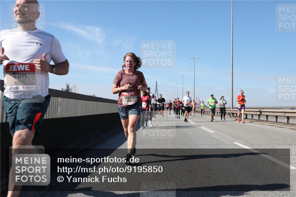 03.10.2025 - Köhlbrandbrückenlauf Yannick Fuchs http://msf.ph/oto/9195850 03.10.2025 12:01:17 Position 3 4535, 5167 meine-sportfotos.de
