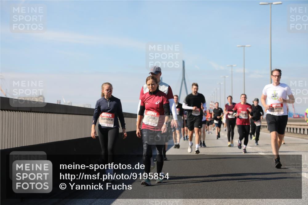 03.10.2025 - Köhlbrandbrückenlauf Yannick Fuchs http://msf.ph/oto/9195854 03.10.2025 12:01:19 Position 3 4465, 5081 meine-sportfotos.de