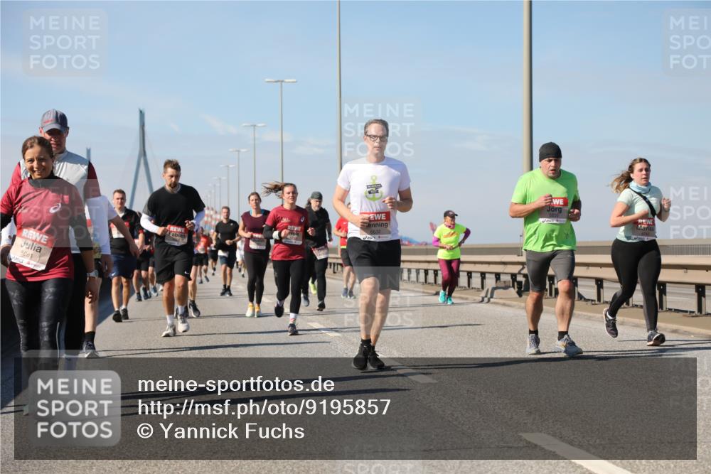 03.10.2025 - Köhlbrandbrückenlauf Yannick Fuchs http://msf.ph/oto/9195857 03.10.2025 12:01:20 Position 3 5081, 6532, 670 meine-sportfotos.de