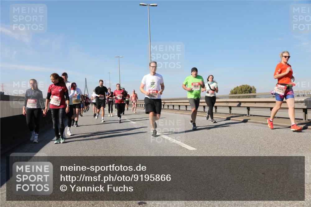 03.10.2025 - Köhlbrandbrückenlauf Yannick Fuchs http://msf.ph/oto/9195866 03.10.2025 12:01:22 Position 3 6413 meine-sportfotos.de