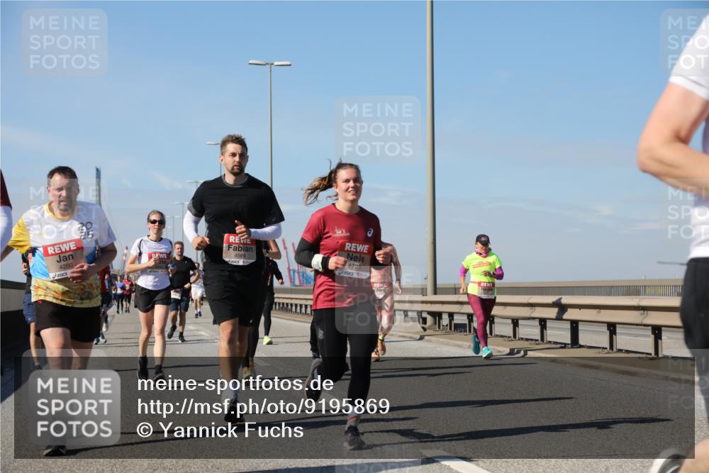 03.10.2025 - Köhlbrandbrückenlauf Yannick Fuchs http://msf.ph/oto/9195869 03.10.2025 12:01:23 Position 3 4200, 4589, 6703 meine-sportfotos.de
