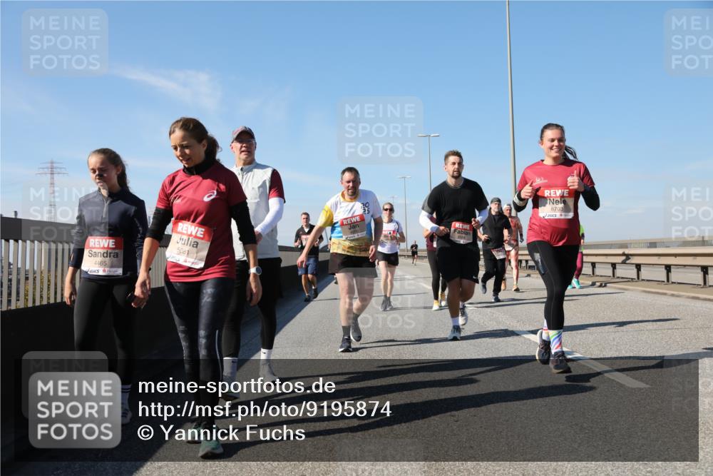 03.10.2025 - Köhlbrandbrückenlauf Yannick Fuchs http://msf.ph/oto/9195874 03.10.2025 12:01:24 Position 3 4465, 5081, 6703 meine-sportfotos.de