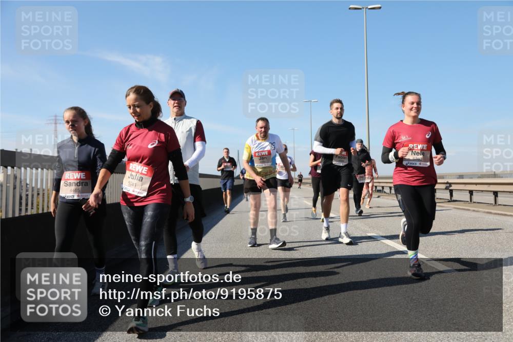 03.10.2025 - Köhlbrandbrückenlauf Yannick Fuchs http://msf.ph/oto/9195875 03.10.2025 12:01:24 Position 3 4465, 5081, 6703 meine-sportfotos.de