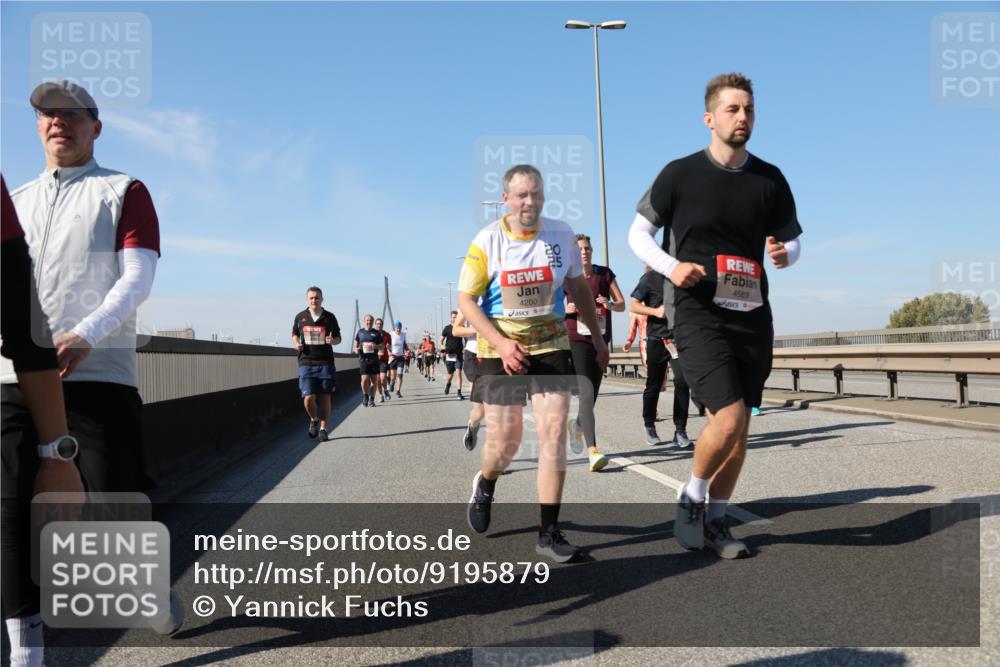 03.10.2025 - Köhlbrandbrückenlauf Yannick Fuchs http://msf.ph/oto/9195879 03.10.2025 12:01:25 Position 3 4200, 4589 meine-sportfotos.de