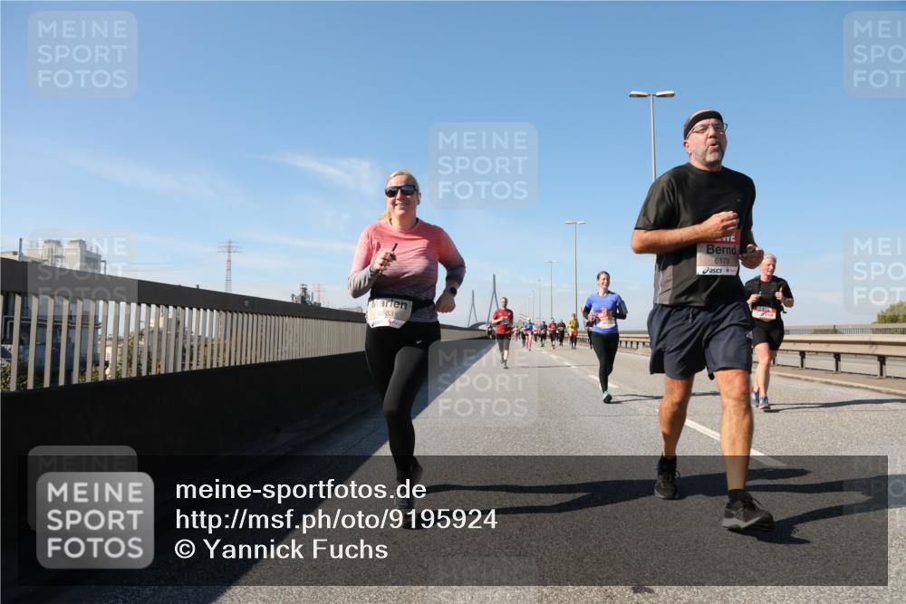 03.10.2025 - Köhlbrandbrückenlauf Yannick Fuchs http://msf.ph/oto/9195924 03.10.2025 12:01:39 Position 3 6663, 6173 meine-sportfotos.de