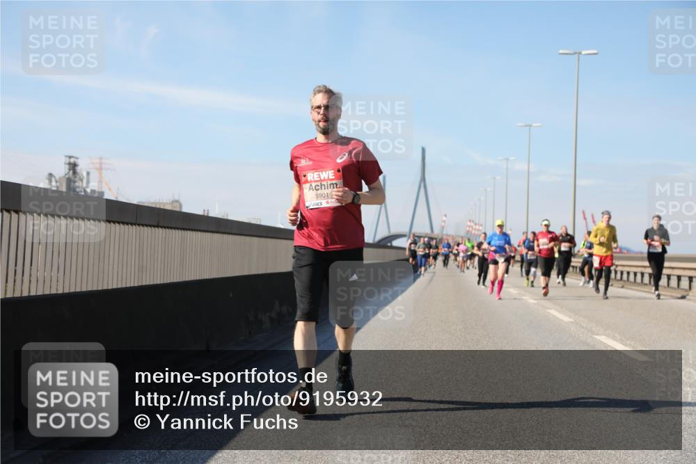 03.10.2025 - Köhlbrandbrückenlauf Yannick Fuchs http://msf.ph/oto/9195932 03.10.2025 12:01:42 Position 3 5901 meine-sportfotos.de