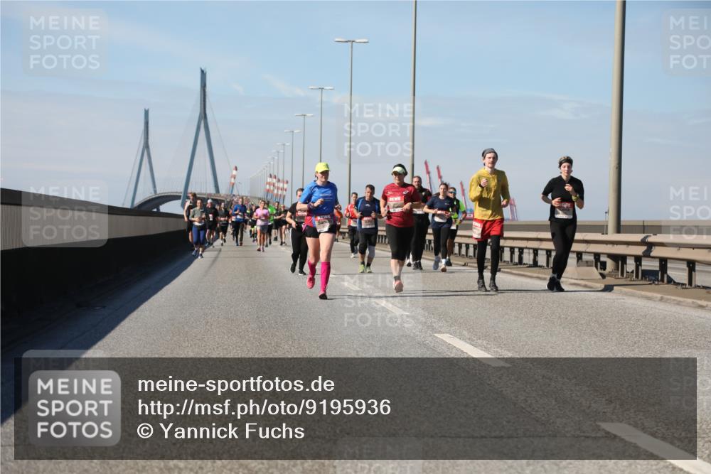 03.10.2025 - Köhlbrandbrückenlauf Yannick Fuchs http://msf.ph/oto/9195936 03.10.2025 12:01:44 Position 3  meine-sportfotos.de