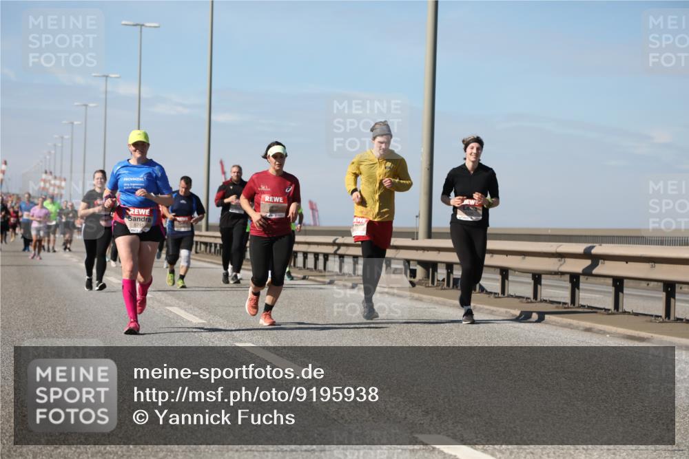03.10.2025 - Köhlbrandbrückenlauf Yannick Fuchs http://msf.ph/oto/9195938 03.10.2025 12:01:45 Position 3 5712 meine-sportfotos.de