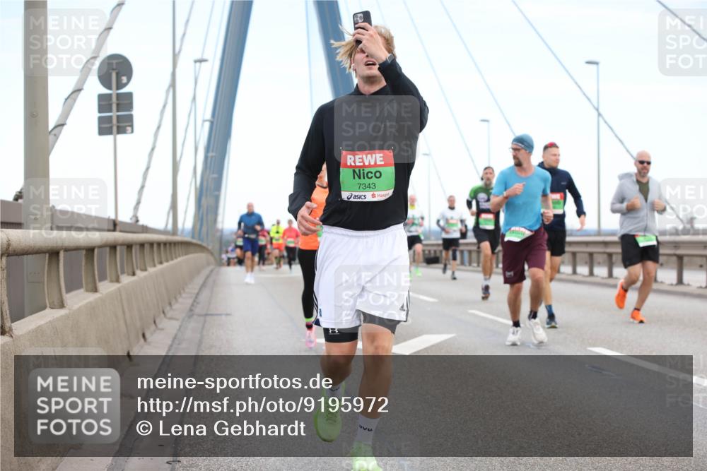 03.10.2025 - Köhlbrandbrückenlauf Lena Gebhardt http://msf.ph/oto/9195972 03.10.2025 15:24:15 Position 1 7343, 8, 2 meine-sportfotos.de