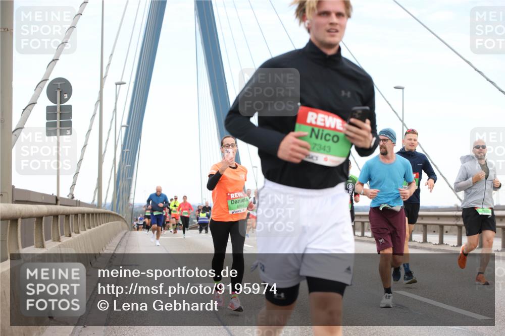 03.10.2025 - Köhlbrandbrückenlauf Lena Gebhardt http://msf.ph/oto/9195974 03.10.2025 15:24:16 Position 1 8994, 7343 meine-sportfotos.de