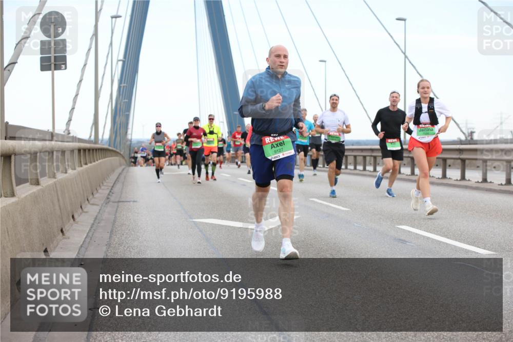 03.10.2025 - Köhlbrandbrückenlauf Lena Gebhardt http://msf.ph/oto/9195988 03.10.2025 15:24:22 Position 1 9127, 7599 meine-sportfotos.de