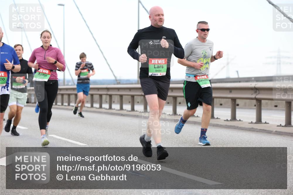 03.10.2025 - Köhlbrandbrückenlauf Lena Gebhardt http://msf.ph/oto/9196053 03.10.2025 15:24:45 Position 1 7418, 9484, 7485 meine-sportfotos.de