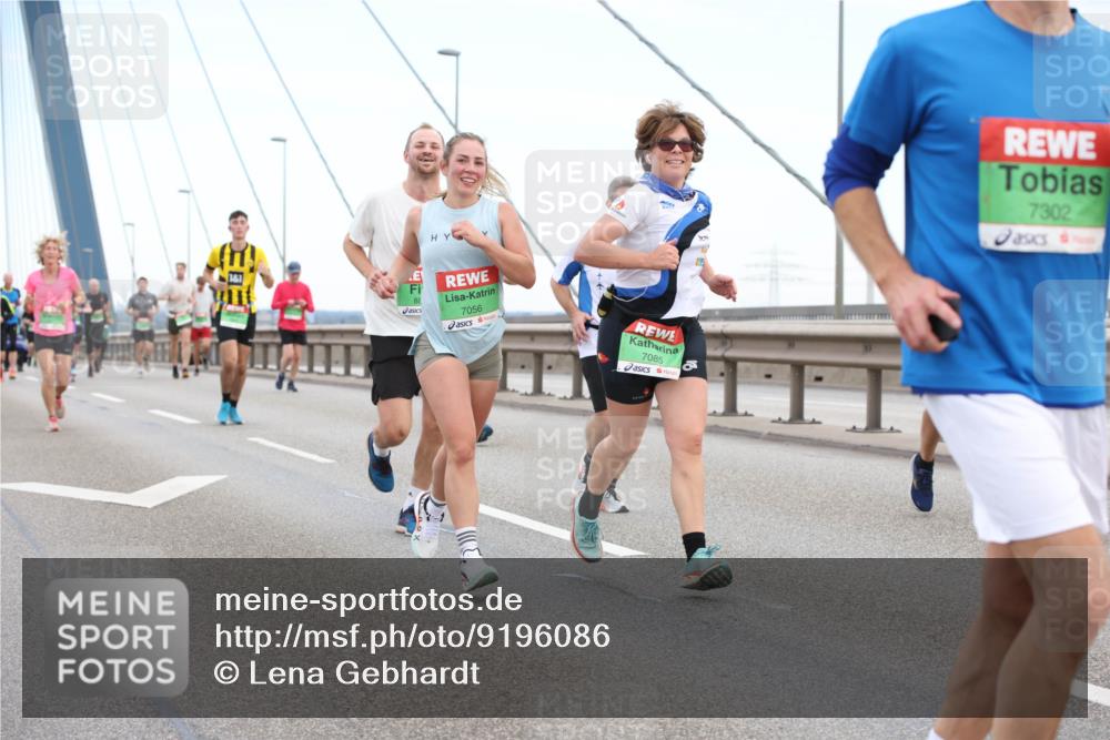 03.10.2025 - Köhlbrandbrückenlauf Lena Gebhardt http://msf.ph/oto/9196086 03.10.2025 15:24:58 Position 1 181, 7056, 7085, 7302 meine-sportfotos.de