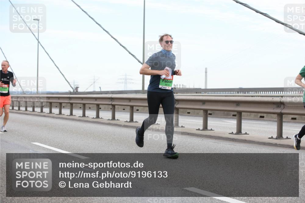 03.10.2025 - Köhlbrandbrückenlauf Lena Gebhardt http://msf.ph/oto/9196133 03.10.2025 15:25:11 Position 1 9619 meine-sportfotos.de