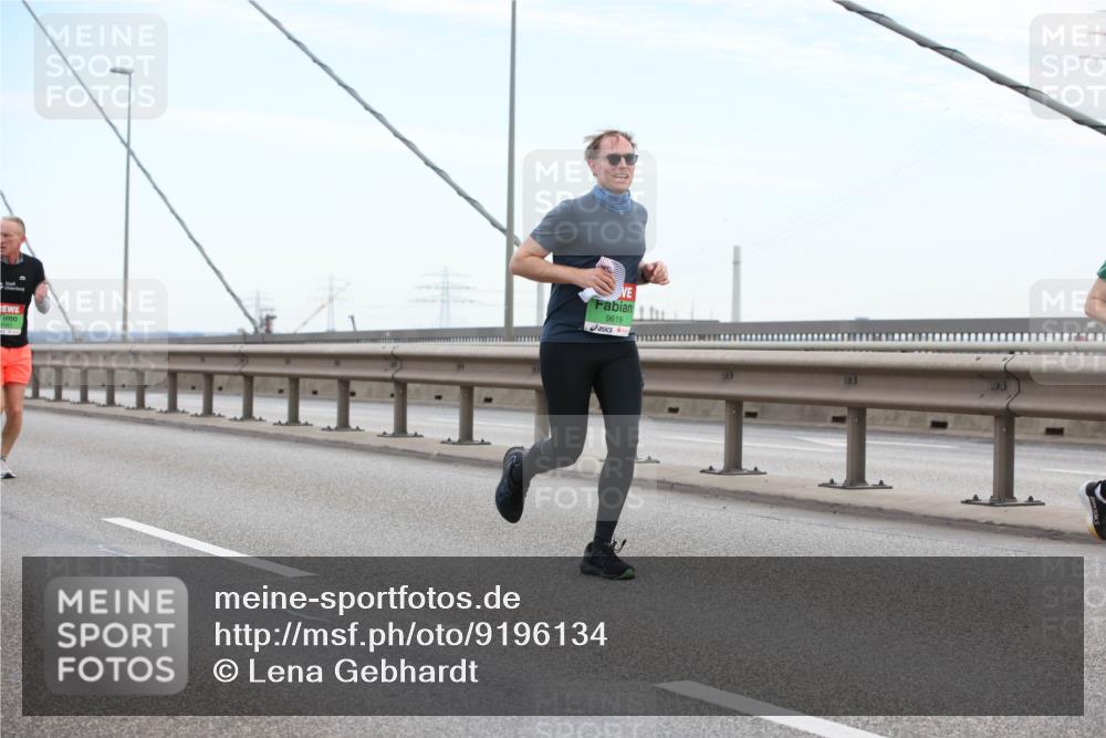 03.10.2025 - Köhlbrandbrückenlauf Lena Gebhardt http://msf.ph/oto/9196134 03.10.2025 15:25:11 Position 1 9619 meine-sportfotos.de