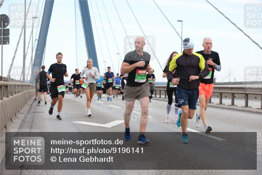 03.10.2025 - Köhlbrandbrückenlauf Lena Gebhardt http://msf.ph/oto/9196141 03.10.2025 15:25:13 Position 1 9189 meine-sportfotos.de