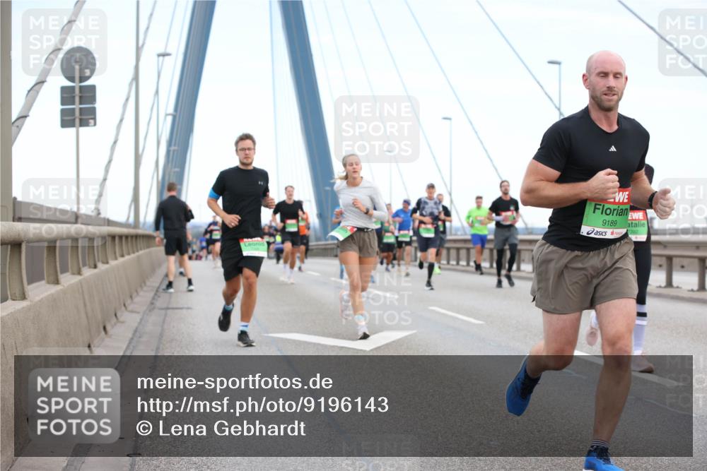 03.10.2025 - Köhlbrandbrückenlauf Lena Gebhardt http://msf.ph/oto/9196143 03.10.2025 15:25:14 Position 1 9189 meine-sportfotos.de